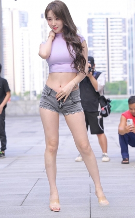 牛仔热裤美女3A8259[5.34G]