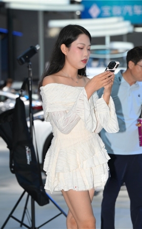 白裙美女(74P)