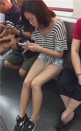 清纯甜美小姐姐 [271P1V-6.05GB]