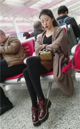 白嫩黑丝
