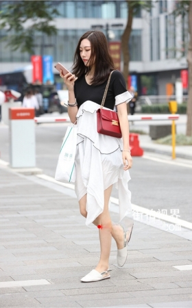 漂亮的白裙美女(20P)