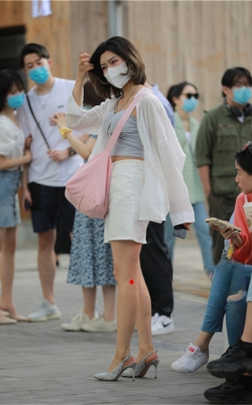 白裙短发美女【套图+视频】