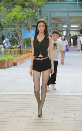 高跟长腿美女3A8335[1.42G]