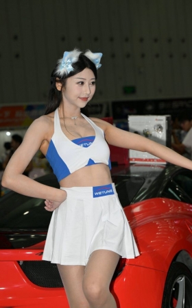 可爱白裙 [77P1V-3.82GB]