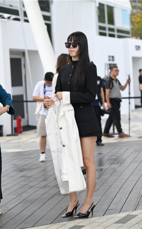 长腿美眉(84P)