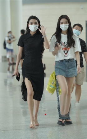 两个漂亮美女(53P)