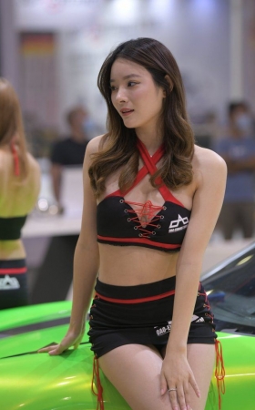 高挑靓丽车模 [115P-2.49GB] 