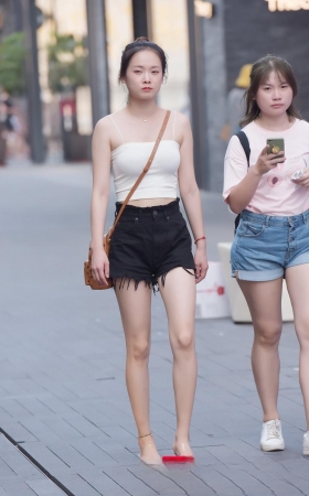 热裤小妹3A3164[1.04G]