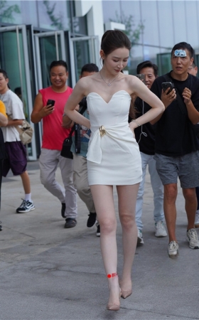 白裙美女(148P)