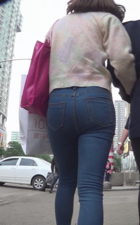 紧身牛仔裤妹纸