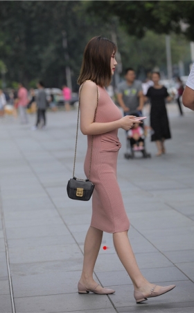 连体裙妹子(37P)