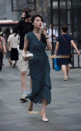 连衣裙美女 [12P]