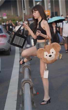 热裤美女(93P)