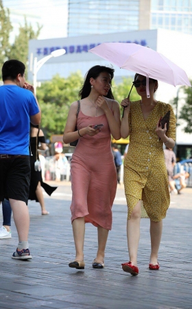 风的功劳，诱人的美女3A1318[101M]