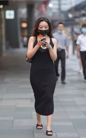丰满的黑色长裙美女(140P)