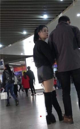 皮裤小姐姐
