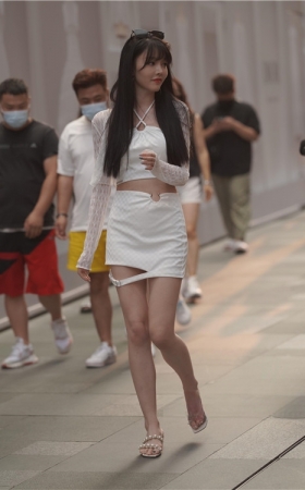 白裙小美女(261P)