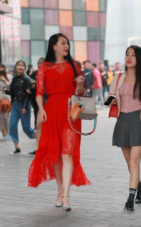 性感白皙的长腿肉丝口罩美女3A1754[73.2M]