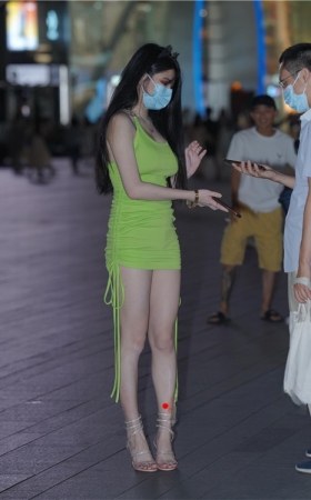 绿裙高跟美女(168P)