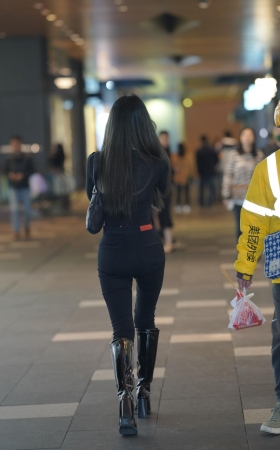 隐隐约约魅力黑
