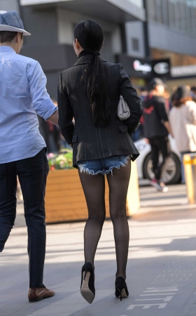 长腿高跟热裤西服，这穿搭什么水平？ [15P]