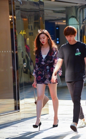 这样的修长美腿女友，喜欢吗3A2544[115M]