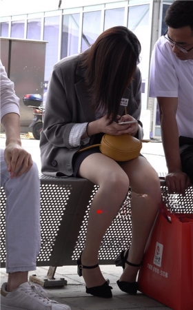 漂亮的美腿小姐姐
