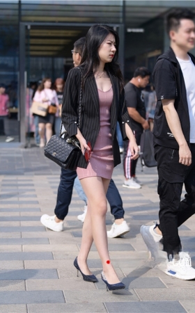 高跟气质美女(23P)