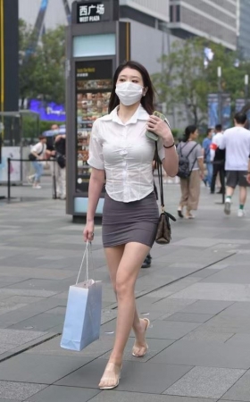 气质收腰温迪美女 [126P-2.68GB]