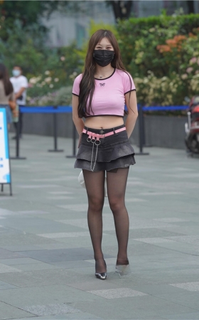 黑丝短裙美女(285P)