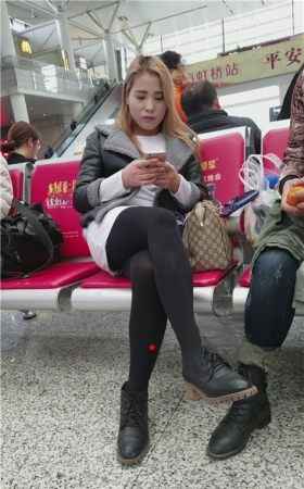 黑丝妹子