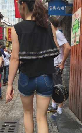 圆润少妇