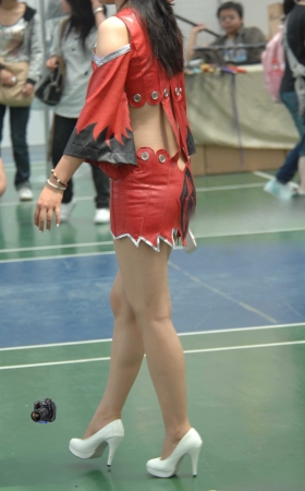 2016-05-17丰满红色皮短裙动漫妹妹19张 [19P]
