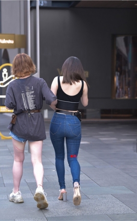 （套图）漂亮的牛仔紧身美女(61P)