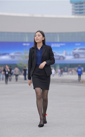 制服美女(60P)