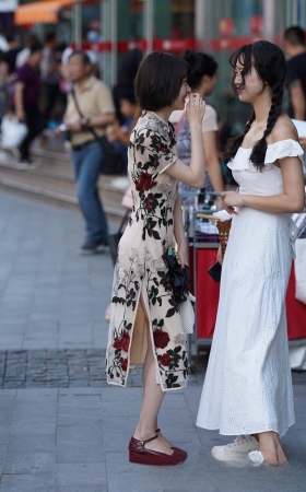 表情丰富 林志玲妹妹3A1054[359M]