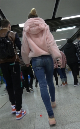 两组国外小妹