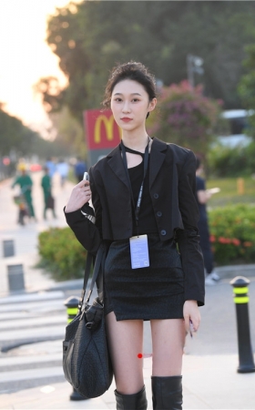高挑的长靴美女(104P)