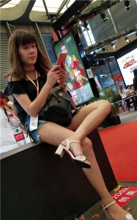 又见粉白 [229P1V-4.14GB]