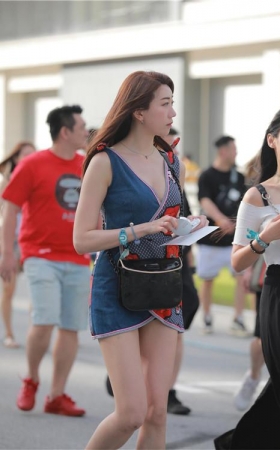 街拍漂亮的连体裙美女(28P)