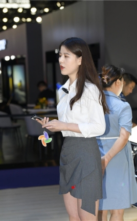 白皙小姐姐(43P)
