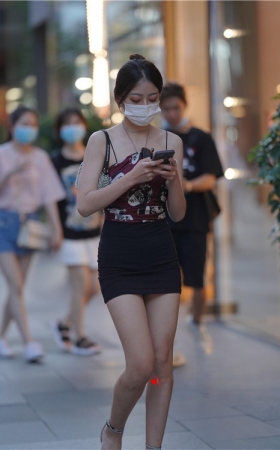 黑色包臀裙(225P)