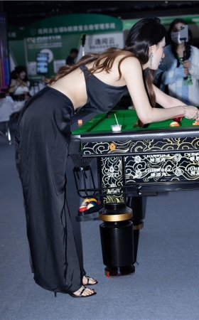 台球模特小姐姐(100P)