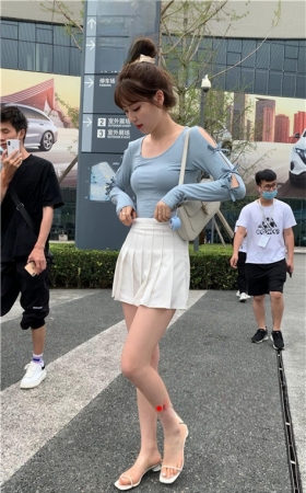 【套图+视频】白色百褶裙美女