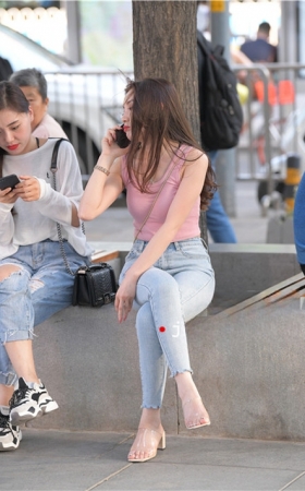 （套图）白嫩牛仔女孩(34P)