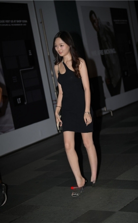 夜拍黑色连体裙小姐姐(153P)