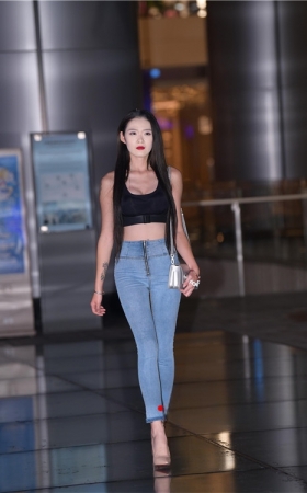 高跟牛仔小姐姐(132P)