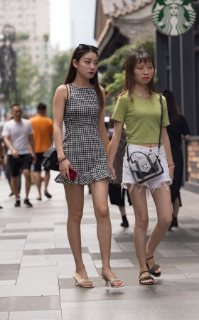 逛街一天小姐姐3A647[661M]
