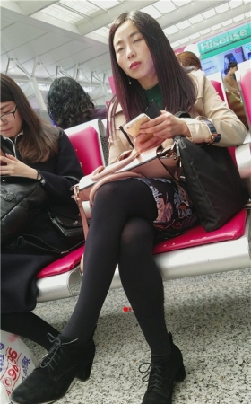 候车室黑丝美妇