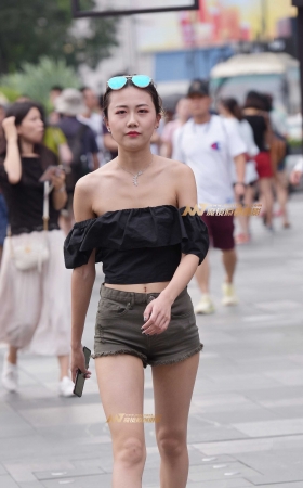 热裤美女 [12P]